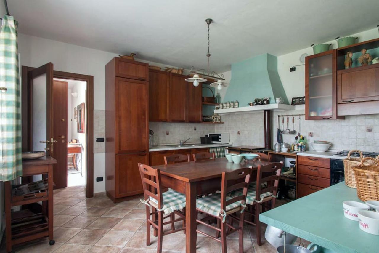 Casa Vacanze Il Noce Sovere Kültér fotó