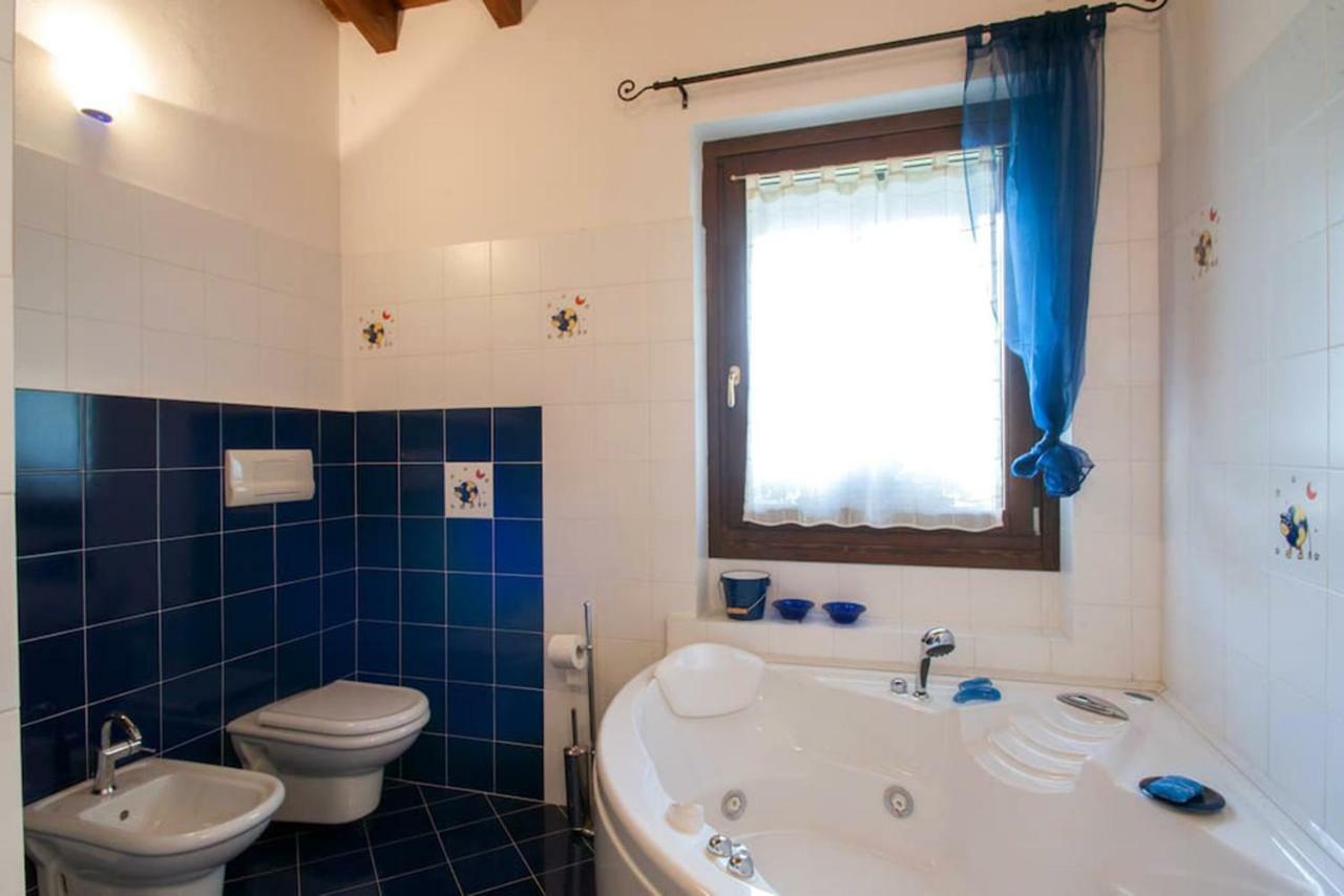 Casa Vacanze Il Noce Sovere Kültér fotó
